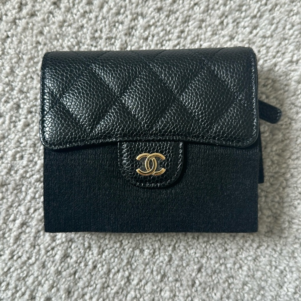 NWT Chanel Caviar Classic Compact Tri Fold Wallet (Black)